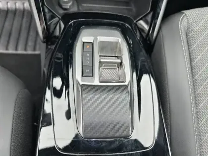 Photo 13 Peugeot 2008  130 S&S EAT8