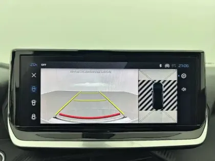 Photo 21 Peugeot 2008  130 S&S EAT8