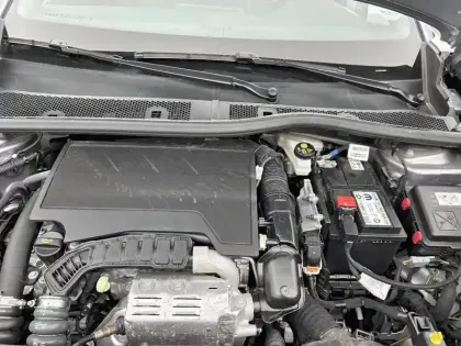 Photo 30 Peugeot 2008  130 S&S EAT8