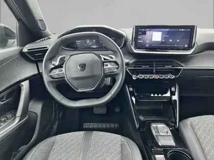 Photo 7 Peugeot 2008  130 S&S EAT8