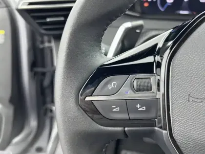 Photo 22 Peugeot 2008  130 S&S EAT8