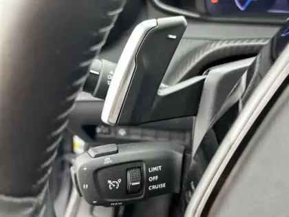 Photo 24 Peugeot 2008  130 S&S EAT8