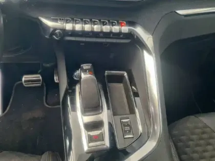 Photo 13 Peugeot 3008  Hybrid 225 e-EAT8