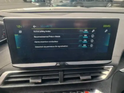 Photo 20 Peugeot 3008  Hybrid 225 e-EAT8