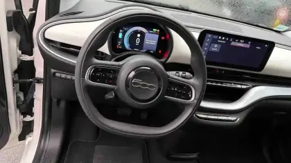 Photo 13 Fiat 500  e 95 ch