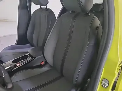 Photo 10 Peugeot 208  Hybrid 100 e-DCS6