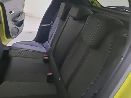 Photo 11 Peugeot 208  Hybrid 100 e-DCS6