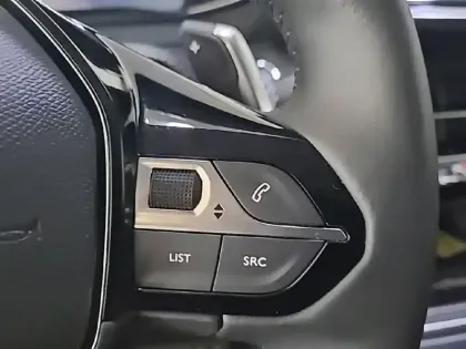 Photo 28 Peugeot 208  Hybrid 100 e-DCS6