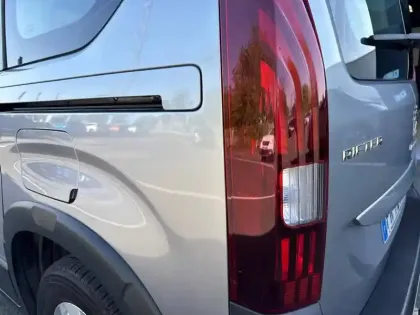 Photo 16 Peugeot Rifter  Standard BlueHDi 130 S&S EAT8