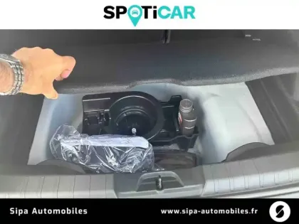 Photo 10 Jeep Avenger  1.2 Turbo T3 110 ch e-Hybrid BVR6