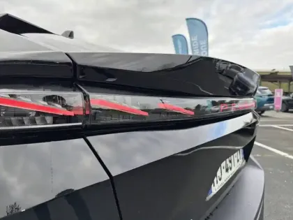 Photo 16 Peugeot 408  Hybrid 145 e-DCS6
