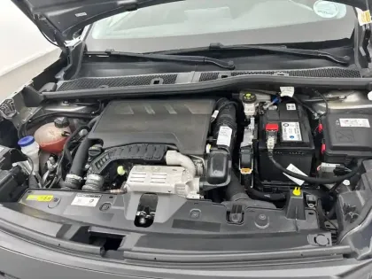 Photo 14 Peugeot 2008  PureTech 100 S&S BVM6