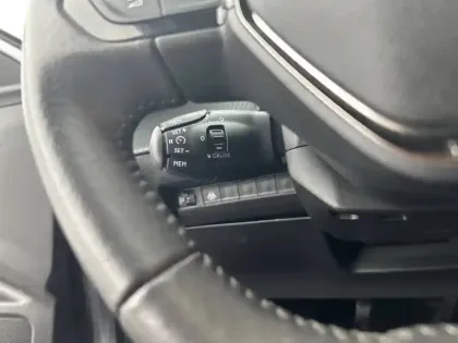 Photo 18 Peugeot 2008  PureTech 100 S&S BVM6