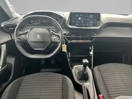 Photo 7 Peugeot 2008  PureTech 100 S&S BVM6