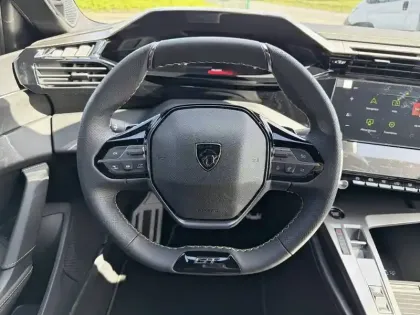 Photo 8 Peugeot 408  Hybrid 145 e-DCS6