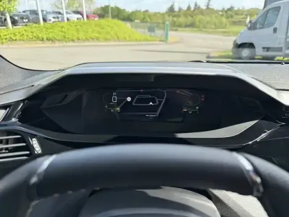 Photo 9 Peugeot 408  Hybrid 145 e-DCS6