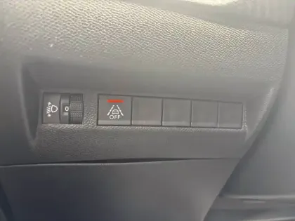 Photo 20 Peugeot 208  PureTech 100 S&S EAT8