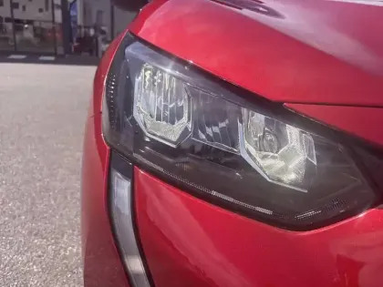 Photo 15 Peugeot 208  PureTech 100 S&S EAT8