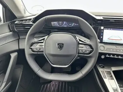 Photo 8 Peugeot 308  Hybrid 145 e-DCS6