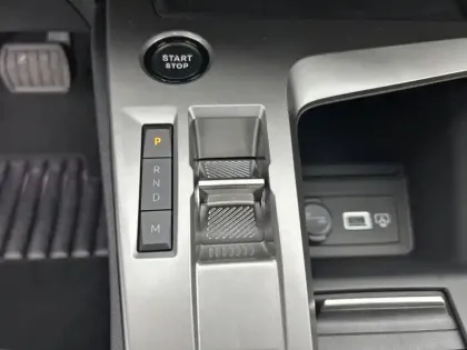 Photo 13 Peugeot 308  Hybrid 145 e-DCS6