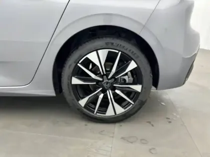 Photo 12 Peugeot 308  Hybrid 145 e-DCS6