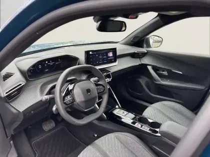 Photo 7 Peugeot 2008  Hybrid 145 e-DCS6