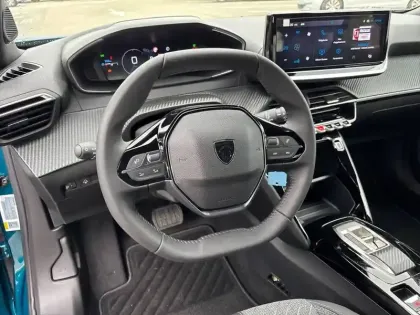 Photo 8 Peugeot 2008  Hybrid 145 e-DCS6