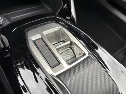 Photo 13 Peugeot 2008  Hybrid 145 e-DCS6