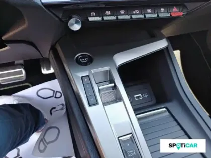 Photo 13 Peugeot 408  Hybrid 145 e-DCS6