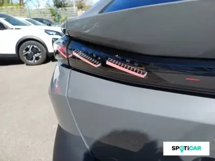 Photo 16 Peugeot 408  Hybrid 145 e-DCS6