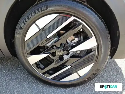 Photo 12 Peugeot 408  Hybrid 145 e-DCS6