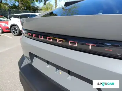 Photo 17 Peugeot 408  Hybrid 145 e-DCS6