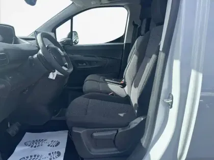 Photo 10 Peugeot Partner E- FGN 136 CH M CHARG UT MAJ 54 KWH AUT