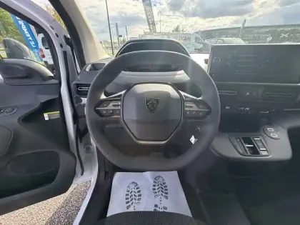 Photo 8 Peugeot Partner E- FGN 136 CH M CHARG UT MAJ 54 KWH AUT