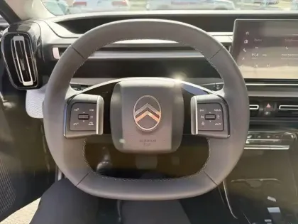 Photo 8 Citroën C3 Aircross e- 113 autonomie confort