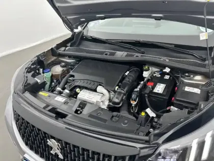 Photo 14 Peugeot 2008  PureTech 130 S&S EAT8