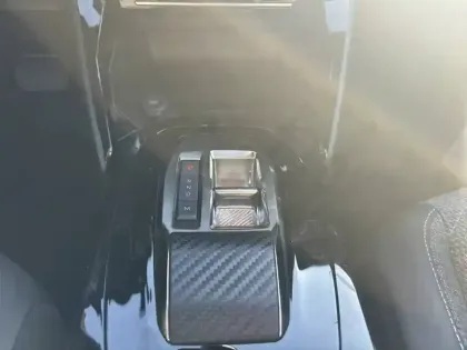 Photo 13 Peugeot 2008  PureTech 130 S&S EAT8