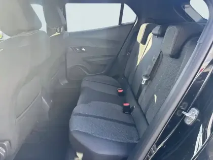 Photo 11 Peugeot 2008  PureTech 130 S&S EAT8