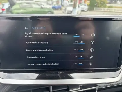 Photo 20 Peugeot 2008  Hybrid 110 e-DCS6