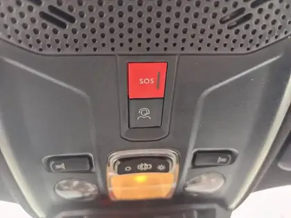 Photo 19 Peugeot 2008  Hybrid 110 e-DCS6
