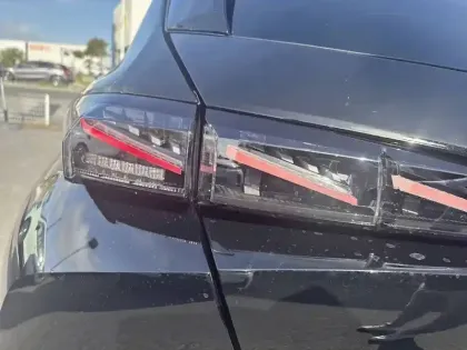 Photo 16 Peugeot 308  Hybrid 145 e-DCS6