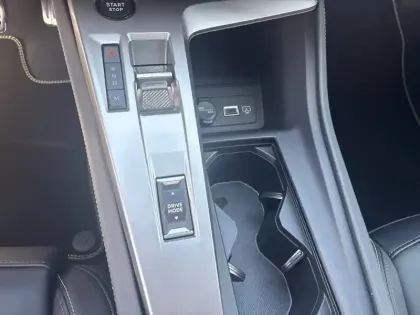 Photo 13 Peugeot 308  Hybrid 145 e-DCS6