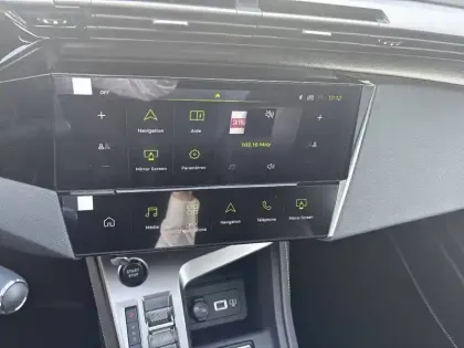 Photo 14 Peugeot 308  Hybrid 145 e-DCS6