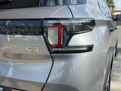 Photo 16 Citroën C3 Aircross  Hybride 145 e-DCS6