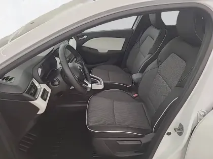 Photo 10 Renault Clio  E-Tech full hybrid 145