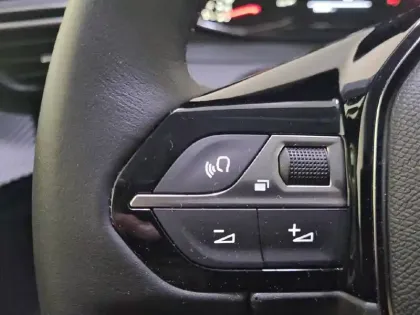 Photo 26 Peugeot 208  PureTech 75 S&S BVM5