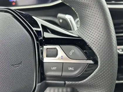 Photo 20 Peugeot 208  Hybrid 145 ch e-DCS6