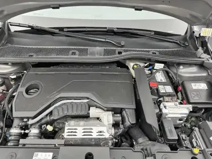 Photo 26 Peugeot 208  Hybrid 145 ch e-DCS6