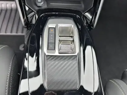 Photo 13 Peugeot 208  Hybrid 145 ch e-DCS6