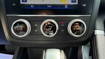 Photo 33 Renault Kadjar  Blue dCi 115 EDC